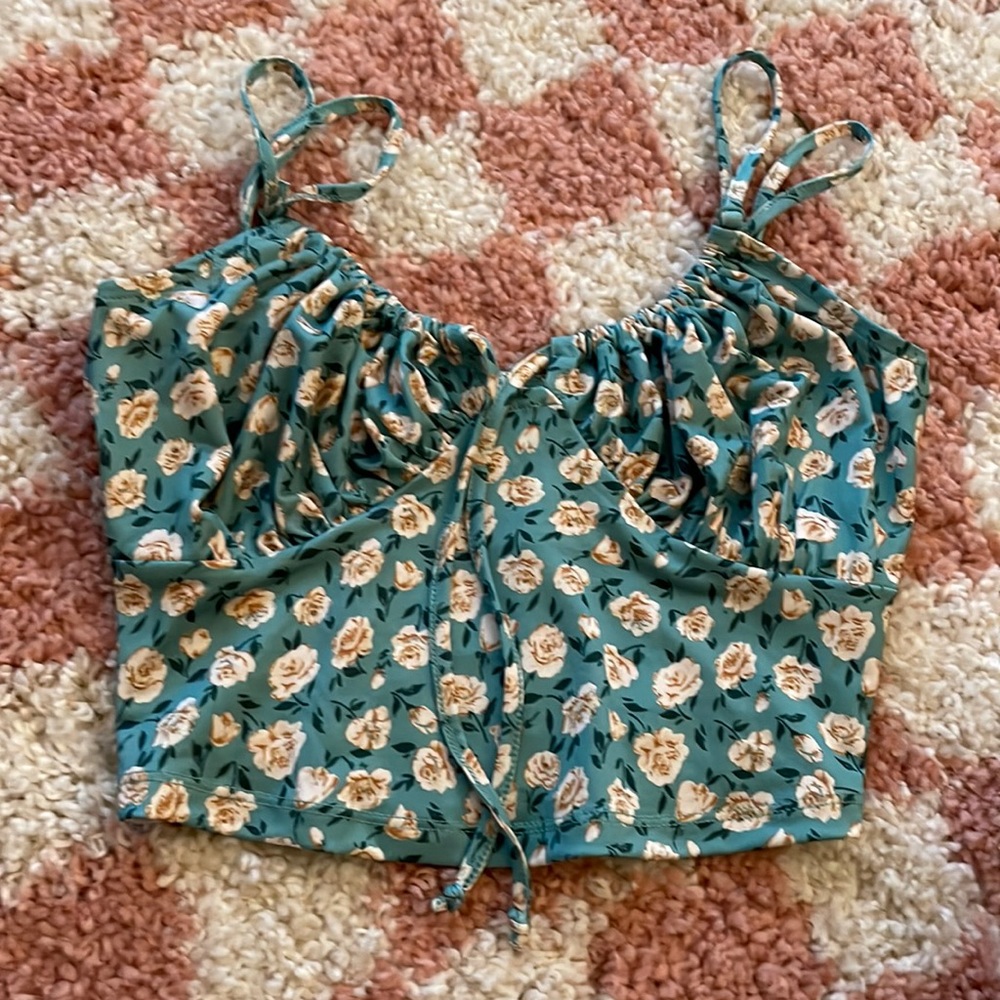 UO FLORAL CROP TANK